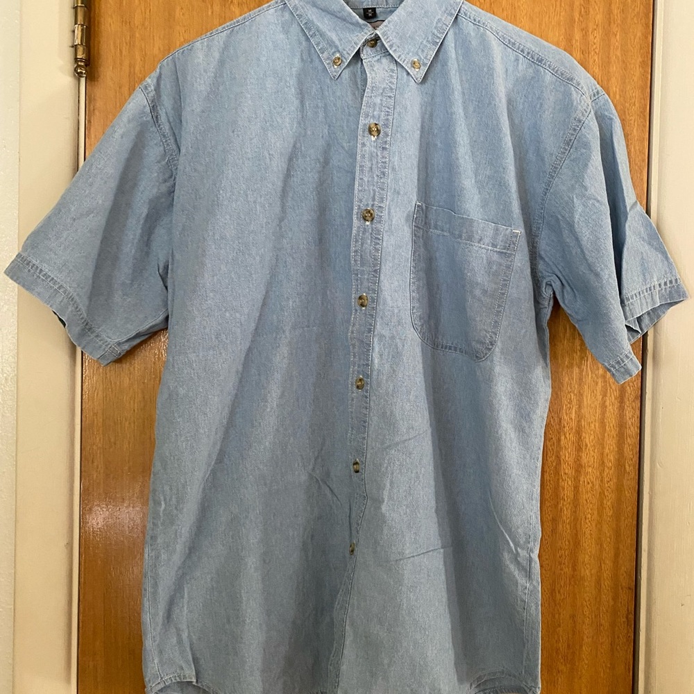 Short Sleeve Lightweight Button Down Shirt